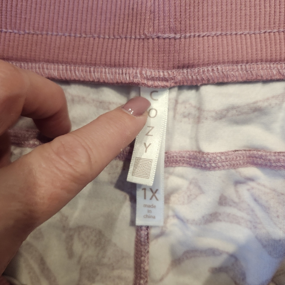 LULAROE COZY COLLECTION Size 1X  Marbled Jogger Capri Cozy - Picture 3 of 3